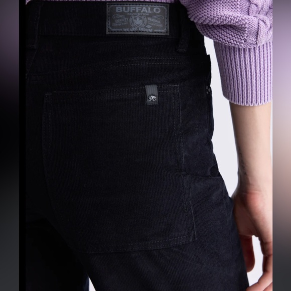 Girl’s BRAND NEW Buffalo corduroy pants - Picture 1 of 2
